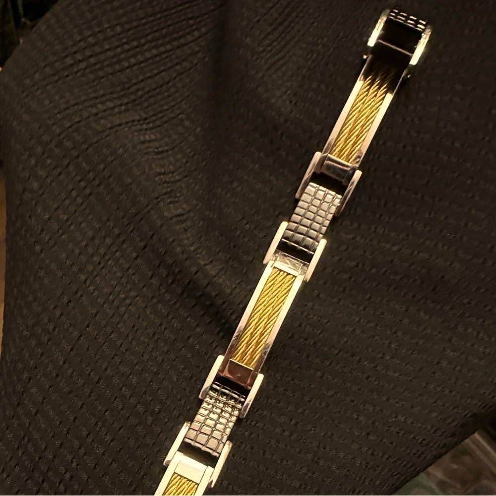🥰♥️New Men’s Cable Bracelet in Tri-Tone Stainless Steel
